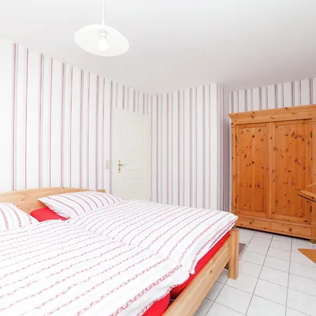 In Mit Terrasse Дом отдыха Densberg