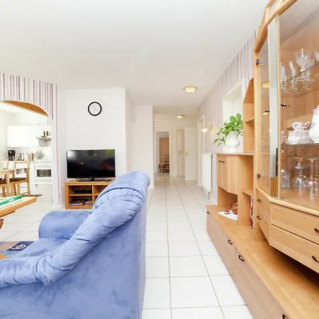 In Mit Terrasse Nyaraló Densberg