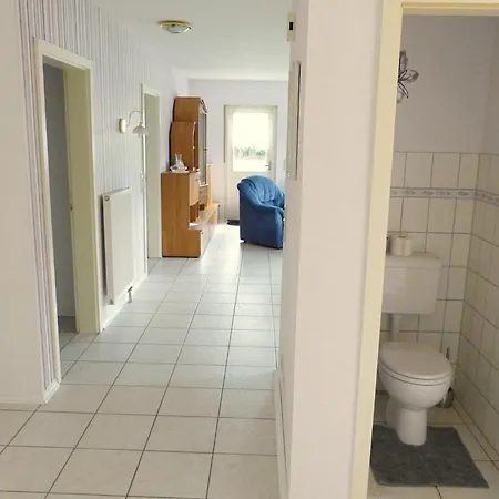 Casa de Férias In Mit Terrasse Densberg